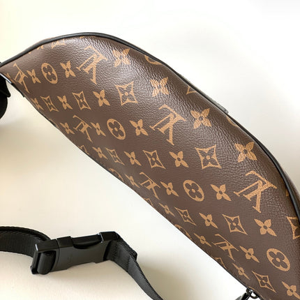 LV 25S DISCOVERY BUMBAG 47 IN BROWN AND BLACK EMBOSSED MONOGRAM ECLIPSE CALFSKIN