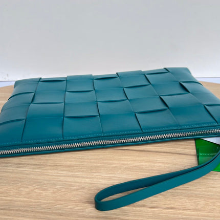 LARGE CASSETTE POUCH 35 IN LAGOON BLUE CALFSKIN
