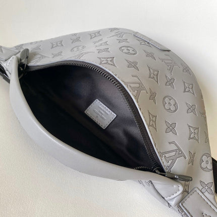 LV 25S DISCOVERY BUMBAG 44 IN TAUPE GRAY EMBOSSED MONOGRAM ECLIPSE CALFSKIN