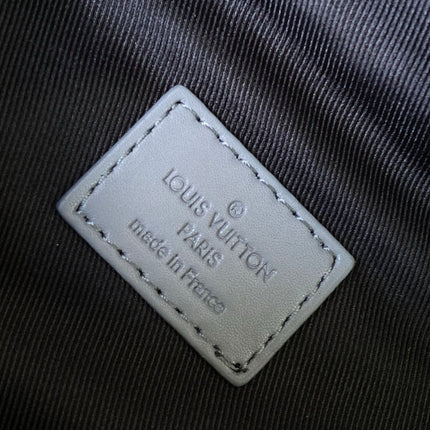 LV 25S DISCOVERY BUMBAG 44 IN TAUPE GRAY EMBOSSED MONOGRAM ECLIPSE CALFSKIN