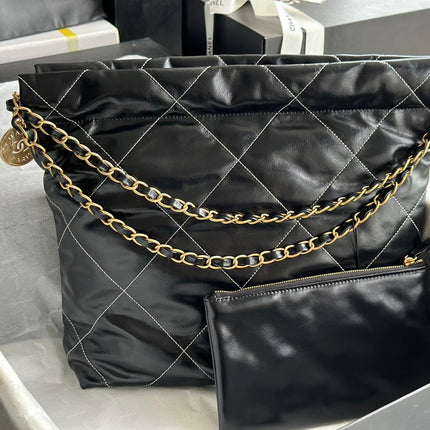CC MEDIUM 37 HANDBAG IN BLACK SHINY CALFSKIN GOLD HARDWARE