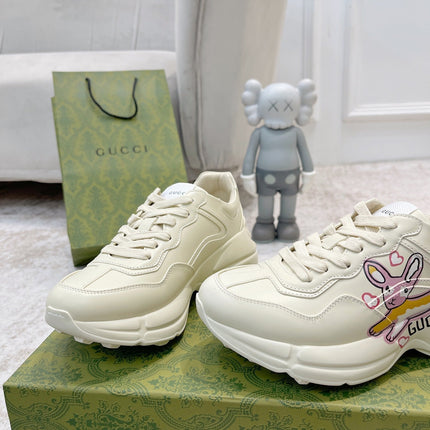 GG RHYTON TRAINER WHITE LAMBSKIN WITH FOX ICON