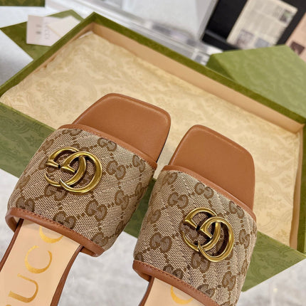 GG EXCLUSIVE SLIDE SANDAL CARAMEL AND BROWN FABRIC