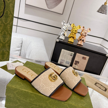 GG EXCLUSIVE SLIDE SANDAL CARAMEL AND CREAM SEDGE
