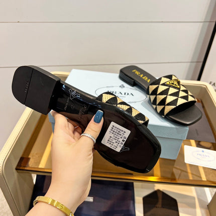 PRA EMBROIDERED SLIDES FLAT BLACK AND BEIGE FABRIC