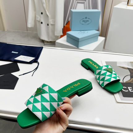 PRA EMBROIDERED SLIDES FLAT GREEN FABRIC