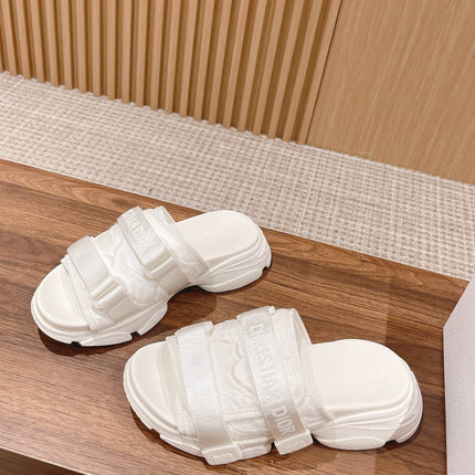 DIOR PLATFORM SLIDES 25S 30 MM IN CREAM WHITE FABRIC AND CALFSKIN