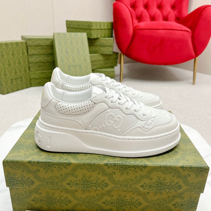 GG EMBOSSED TRAINER WHITE CALFSKIN