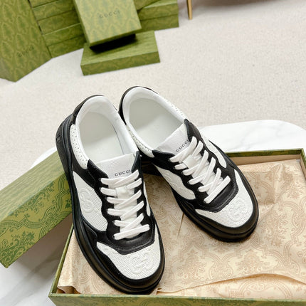 GG EMBOSSED TRAINER BLACK AND WHITE CALFSKIN