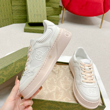 GG EMBOSSED TRAINER WHITE AND PASTEL PINK CALFSKIN