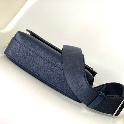 LV 25S FASTLINE MESSENGER BAG 23 IN DARK BLUE CALFSKIN