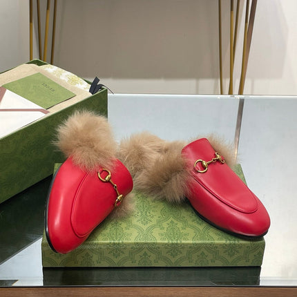 HORSEBIT MULE IN CHERRY RED CALFSKIN AND LAMB WOOL LINING