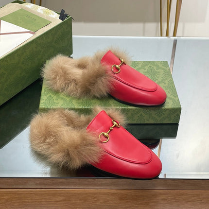 HORSEBIT MULE IN CHERRY RED CALFSKIN AND LAMB WOOL LINING