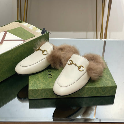 HORSEBIT MULE IN WHITE CALFSKIN AND LAMB WOOL LINING