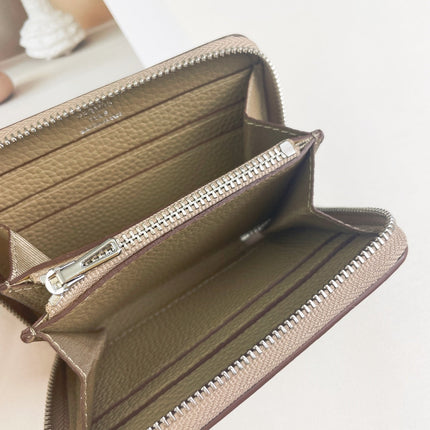HM SILK'IN HOLED SHORT WALLET 11.5 KHAKI GRAINED CALFSKIN