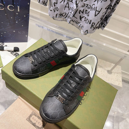 GG ACE GG SUPREME TRAINER BLACK CALFSKIN WITH PATTERNS