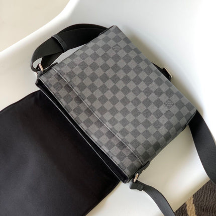 LV 25S SMALL DISTRICT CROSSBODY BAG 25 IN BLACK DAMIER GRAPHITE CANVAS AND CALFSKIN