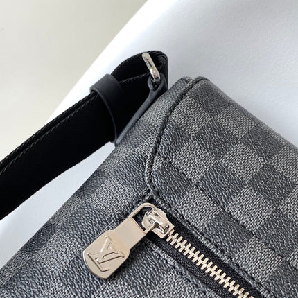 LV 25S SMALL DISTRICT CROSSBODY BAG 31 IN BLACK DAMIER GRAPHITE CANVAS AND CALFSKIN