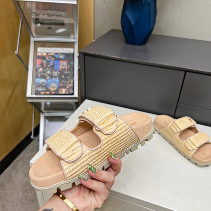 MM DOUBLE STRAP FLAT SANDALS IN BEIGE RAFFIA