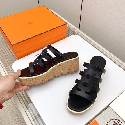 ISABELLA 30 SANDAL IN BLACK CALFSKIN