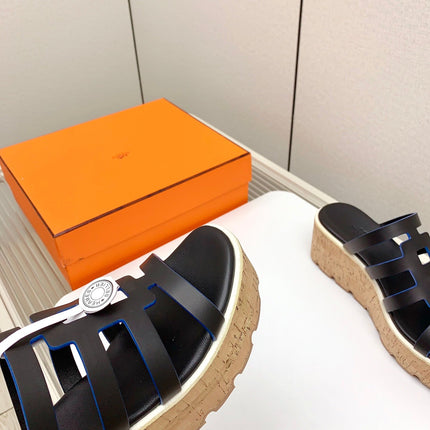 ISABELLA 30 SANDAL IN BLACK CALFSKIN