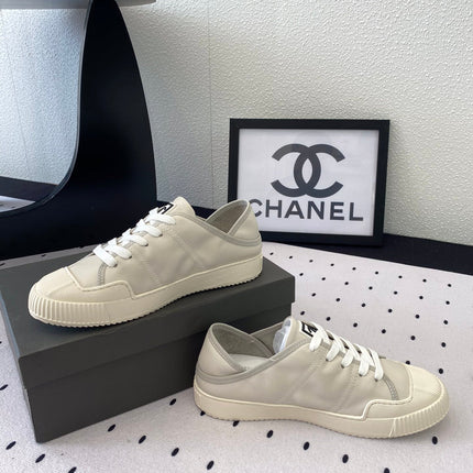 CASUAL SHOES IN GREY LAMBSKIN