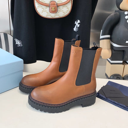 ANKLE BOOTS IN CINNAMON BROWN CALFSKIN