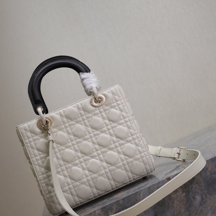 MEDIUM LADY BAG 24 IN WHITE QUILTED MACROCANNAGE CALFSKIN BLACK STRAP