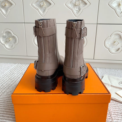 JAIME ANKLE BOOT IN CEDAR BROWN CALFSKIN