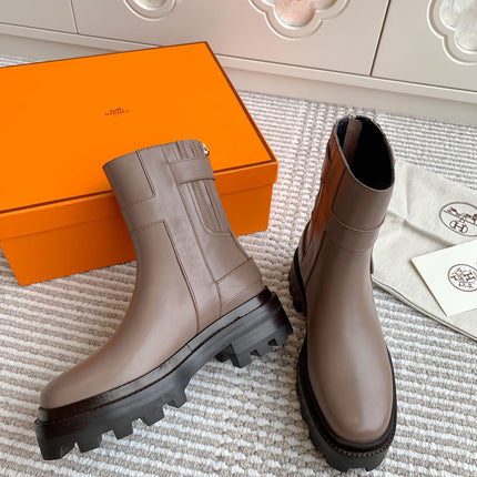 JAIME ANKLE BOOT IN CEDAR BROWN CALFSKIN