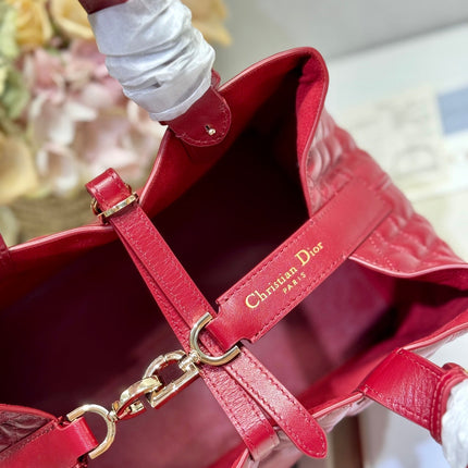 SMALL 28 TOUJOURS BAG IN RUBY RED MACROCANNAGE LAMBSKIN