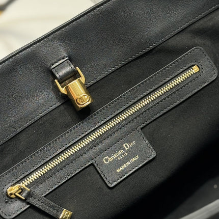 LARGE 41 TOUJOURS BAG IN BLACK MACROCANNAGE LAMBSKIN 221056
