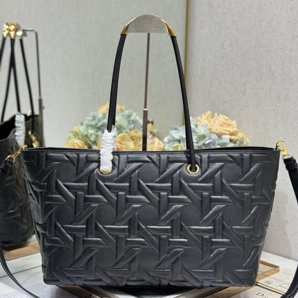 LARGE 41 TOUJOURS BAG IN BLACK MACROCANNAGE LAMBSKIN