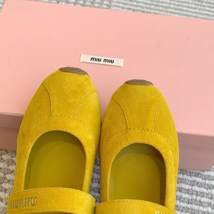 MARY JANE FLATS IN YELLOW SUEDE