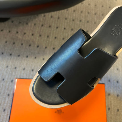 EZE SANDAL PLATFORM 85 MM IN BLACK CALFSKIN