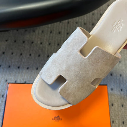 EZE SANDAL PLATFORM 85 MM IN PALE GRAY SUEDE