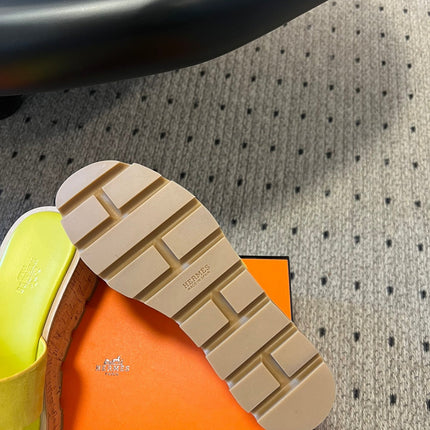 EZE SANDAL 85 MM IN NEON YELLOW CALFSKIN