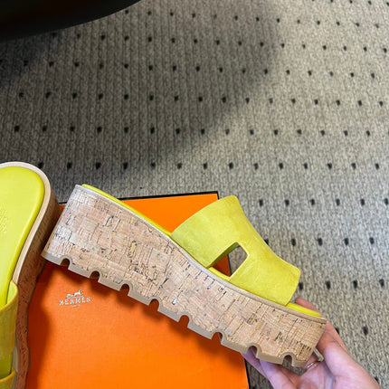 EZE SANDAL 85 MM IN NEON YELLOW CALFSKIN