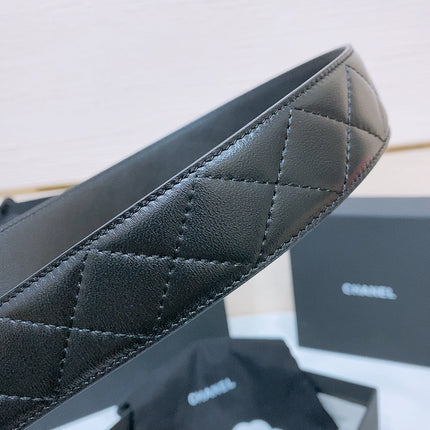 DOUBLE C BELT 38MM IN BLACK QUILTED LAMBSKIN SILVER OVAL BUCKLE CENTERED BLACK LOGO