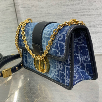 MONTAIGNE 21 BLUE JEAN EMBROIDERY