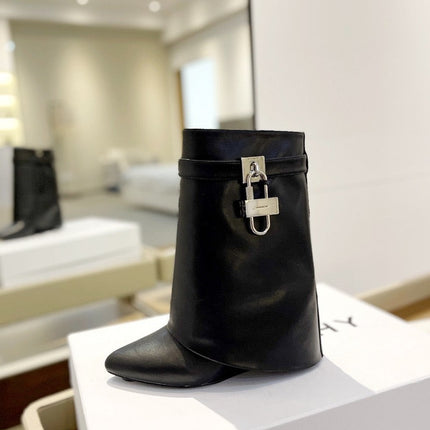 SHARK LOCK BOOTS IN BLACK CALFSKIN