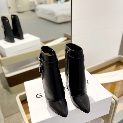 SHARK LOCK BOOTS IN BLACK CALFSKIN
