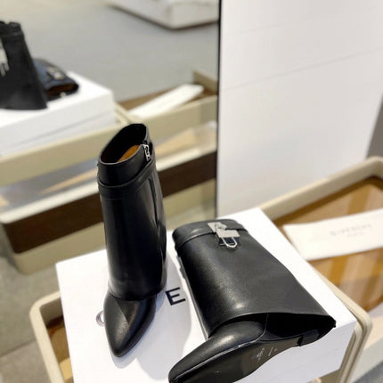 SHARK LOCK BOOTS IN BLACK CALFSKIN