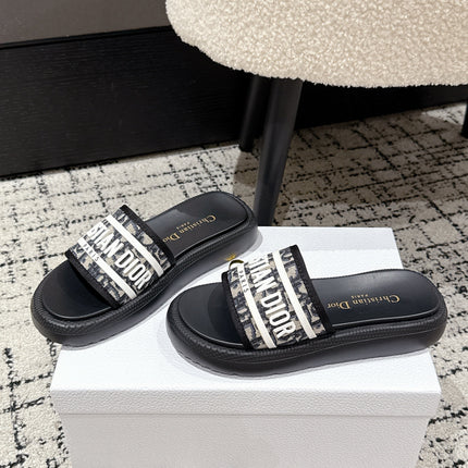 DIOR SLIDES 25S IN BLACK LAMBSKIN AND FABIRC WITH BRAND LOGO STYLE 3