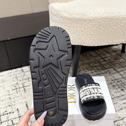 DIOR SLIDES 25S IN BLACK LAMBSKIN AND FABIRC WITH BRAND LOGO STYLE 3