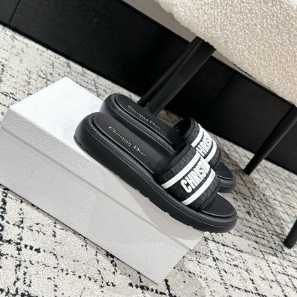 DIOR SLIDES 25S IN BLACK LAMBSKIN AND FABIRC WITH BRAND LOGO STYLE 1