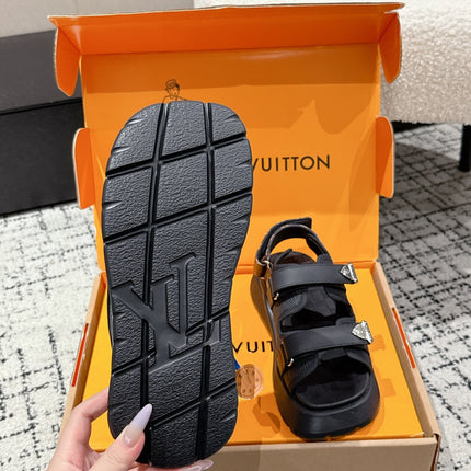 LV WEDGE SANDALS 25S 55 MM IN BLACK CALFSKIN