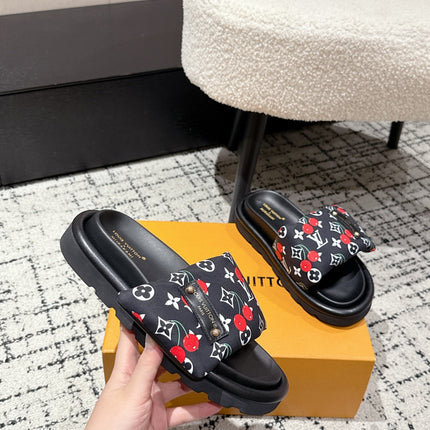 LV MIAMI-STYLE SANDALS 25S IN BLACK FABRIC AND CALFSKIN