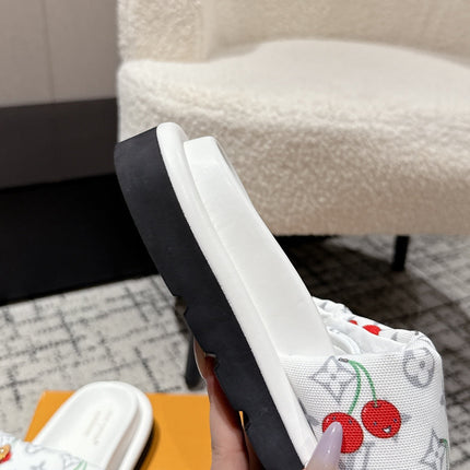 LV MIAMI-STYLE SANDALS 25S IN WHITE FABRIC AND CALFSKIN