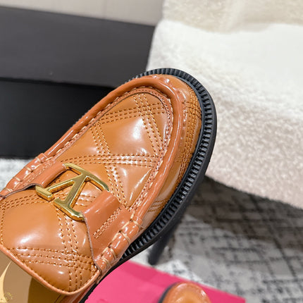 VLTN LOAFER 25S IN BROWN CALFSKIN WITH GOLD HARDWARE